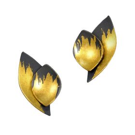 Small Leaf Overlap Earrings