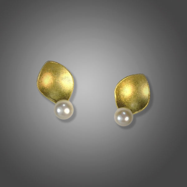 Simple Leaf with Pearl Earrings