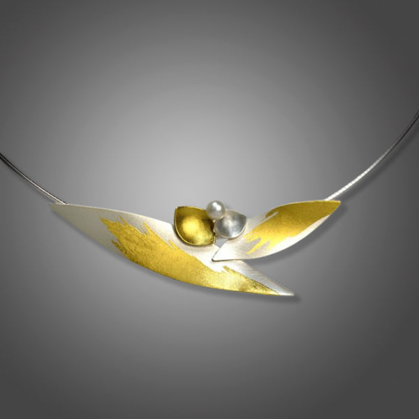 Double Leaf with Pearl Necklace