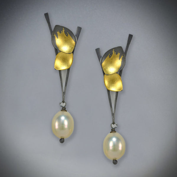 V Leaf with Pearl Earrings