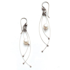 Zuzko Tickle Earrings Pearl