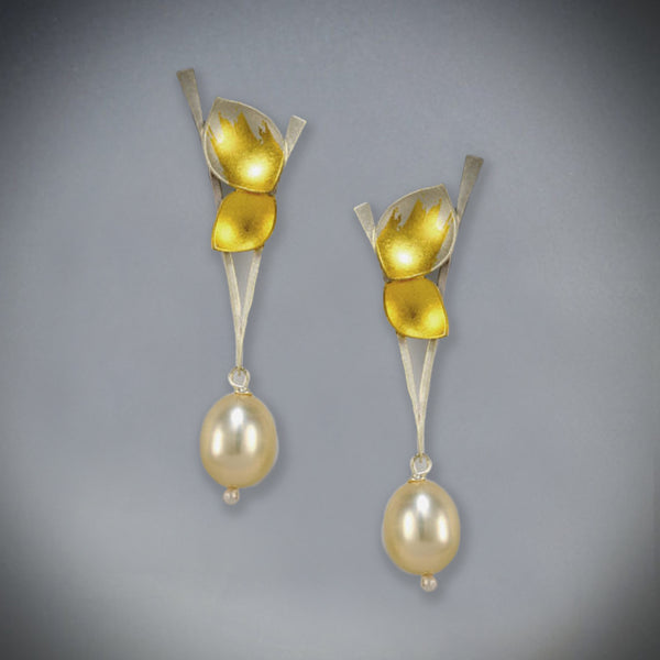 V Leaf with Pearl Earrings